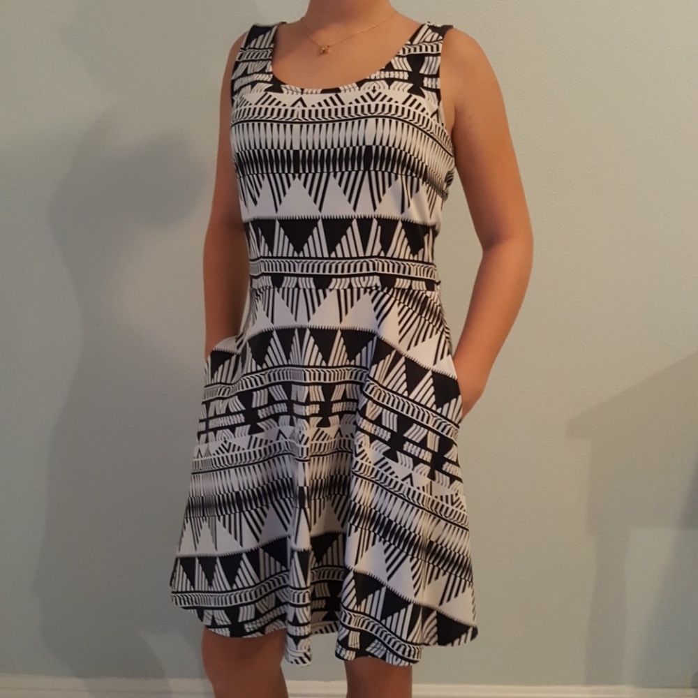 A casual black and white dress